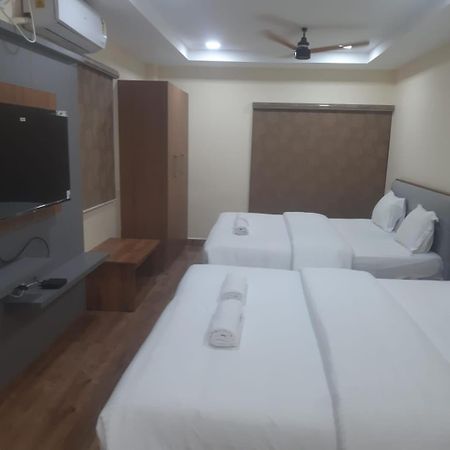 Lakshmi Narayana Grand Hotel Kanchipuram Exterior photo