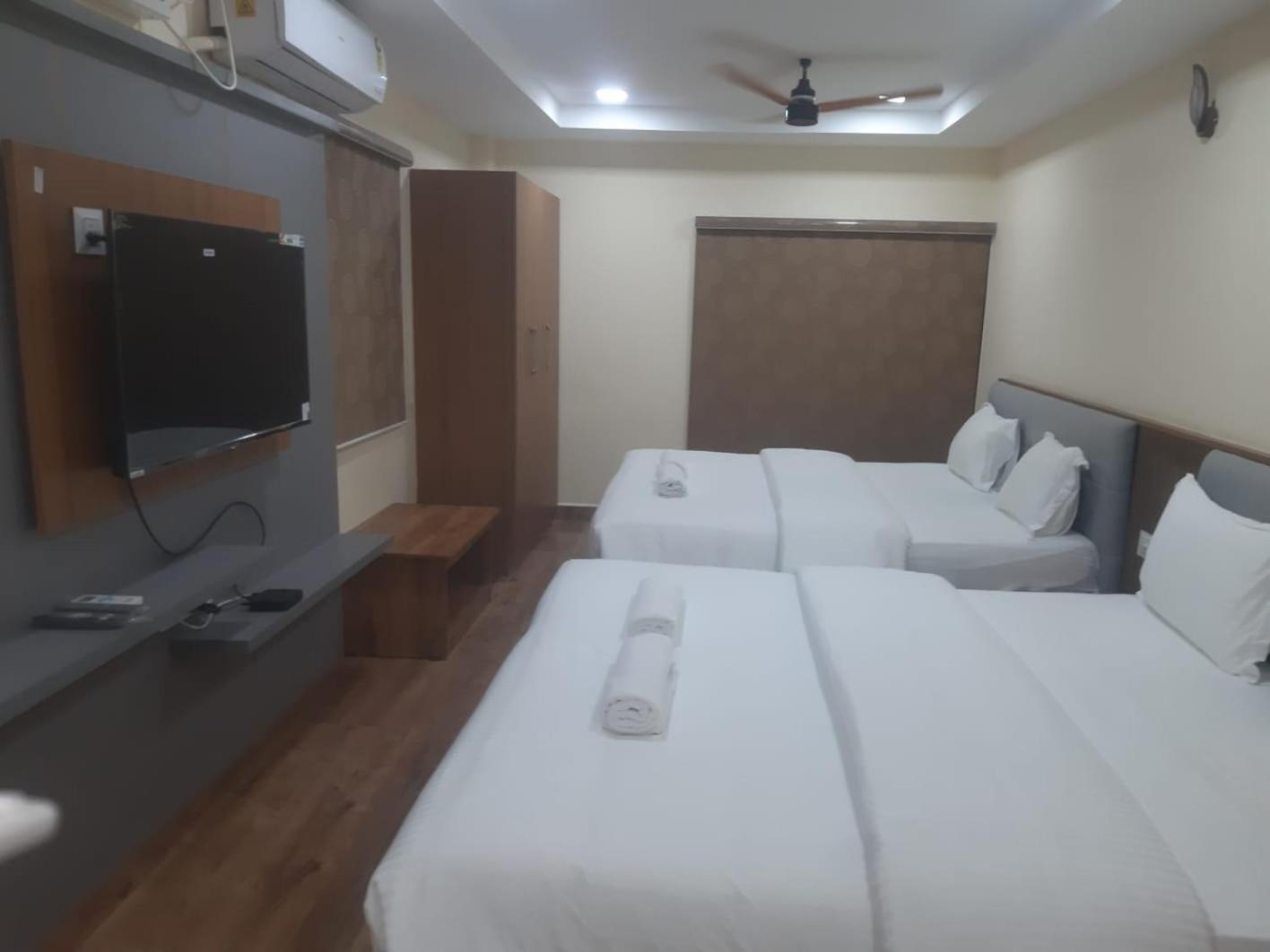 Lakshmi Narayana Grand Hotel Kanchipuram Exterior photo